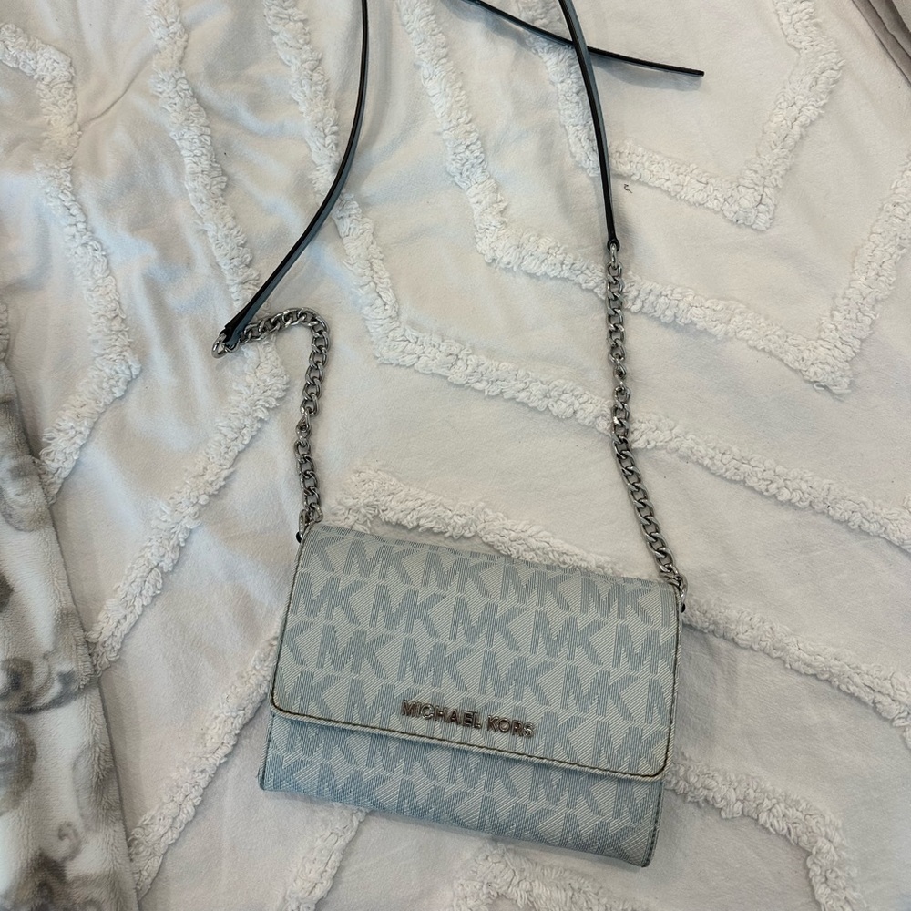 Michael kors crossbody bag